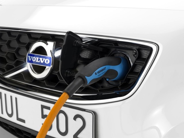 Volvo Cars and Siemens electrified cars (3).jpg